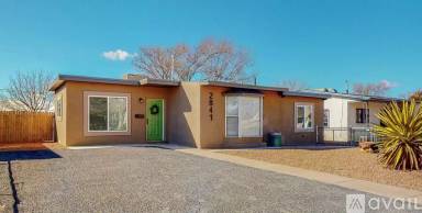 Main picture of 2841 Truman St NE