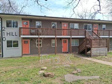 Main picture of 210 S Hill Ave