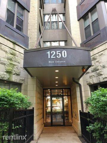 Main picture of Lakeside On the Park Condo