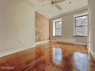 Main picture of 202 E 13th St