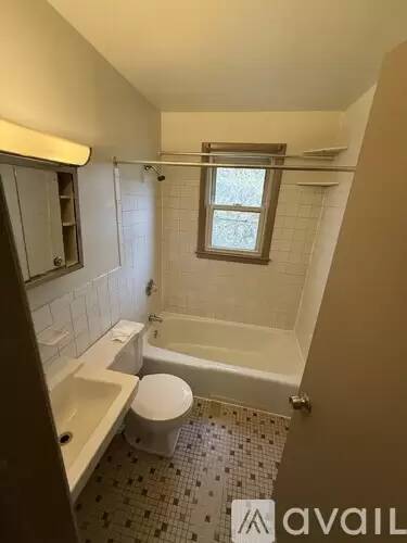 Main picture of 372 Park St