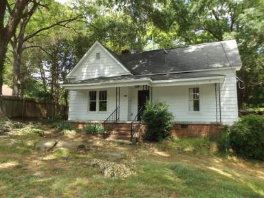 Main picture of 650 Harris St NW