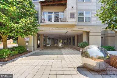Main picture of 8045 Newell Condos