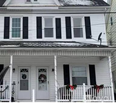 Main picture of 242 S Walnut St