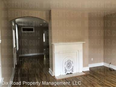 Main picture of 303 N 8th St