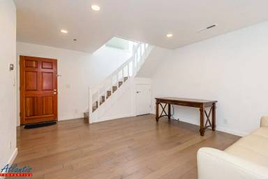 Main picture of 1339 Alma St