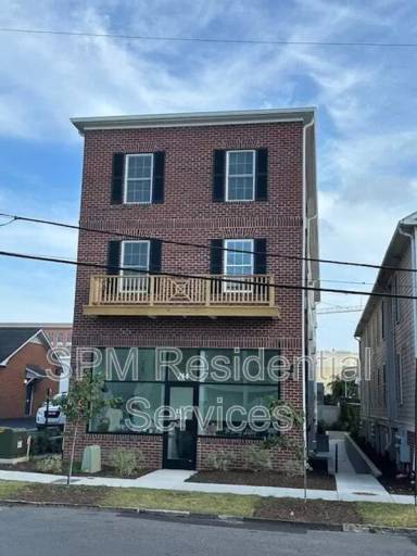 Main picture of 214 Red Cross St