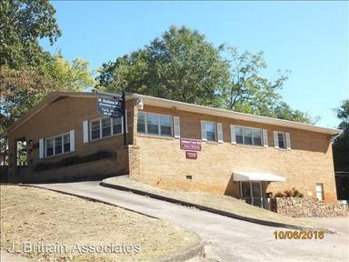 Main picture of 716 E 10th St