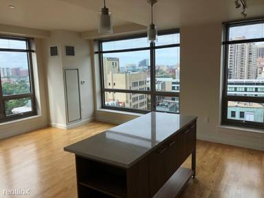 Main picture of 661 Washington St