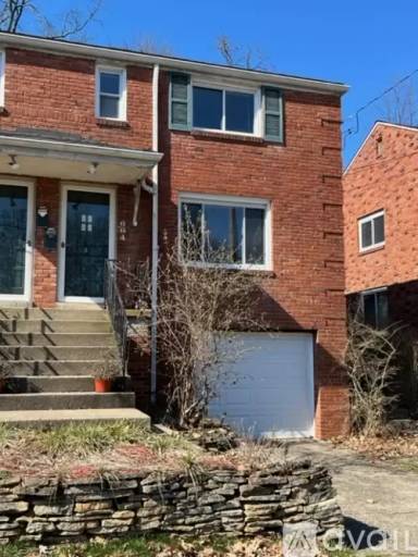 Main picture of 664 Crystal Dr
