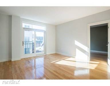 Main picture of 1723 Washington St