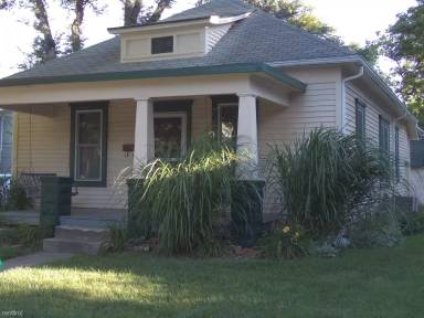 Main picture of 1740 Harwood St