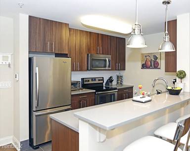 Main picture of 100 Marshall St Apartments