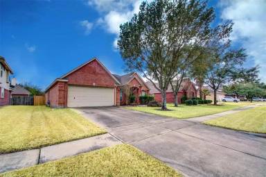 Main picture of 12119 Pine Brook Dr