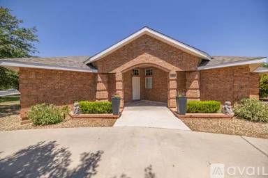 Main picture of 1300 Godfrey St