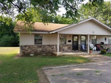 Main picture of 512 W Gibson St
