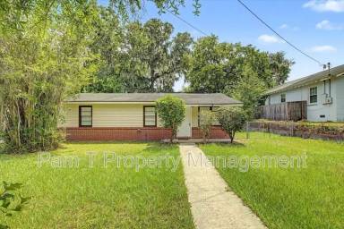 Main picture of 2619A Livingston Ave