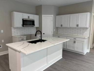 Main picture of 2137 N Reece St
