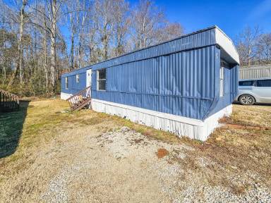 Main picture of 412 McElhaney Rd