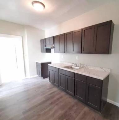 Main picture of 917 Grove St