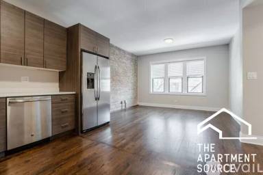 Main picture of 2218 N Sawyer Ave