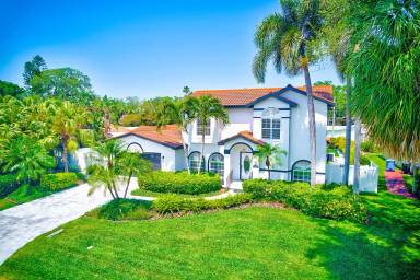 Main picture of 114 Giralda Blvd NE