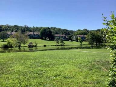 Main picture of 2302 Deer Run