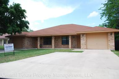 Main picture of 223 E Beeline Ln