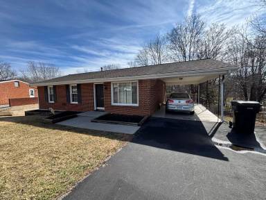 Main picture of 449 Missimer Ln