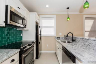 Main picture of 34 Decatur St
