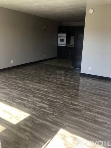 Main picture of 2525 Portland St