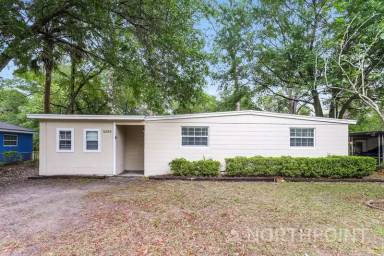 Main picture of 10539 Gailwood Cir E