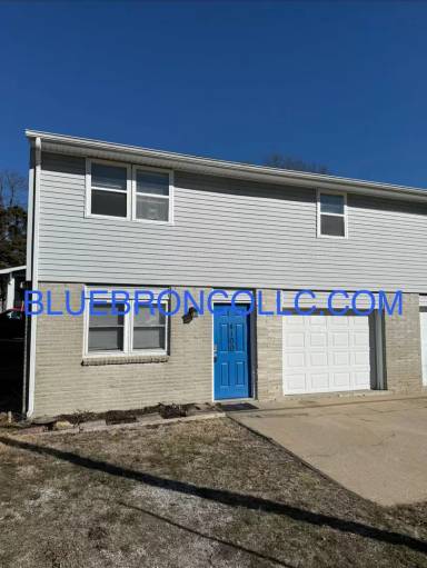 Main picture of 4100 NE 43rd Ter