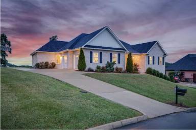Main picture of 1100 Little Shadden Way