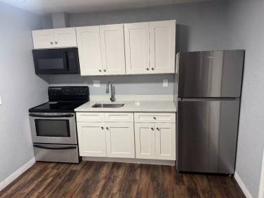 Main picture of 3416 S 70th St