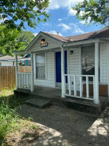 Main picture of 426 Dolores St