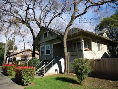 Main picture of 597 E 4th St