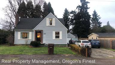 Main picture of 8535 SE Hood St