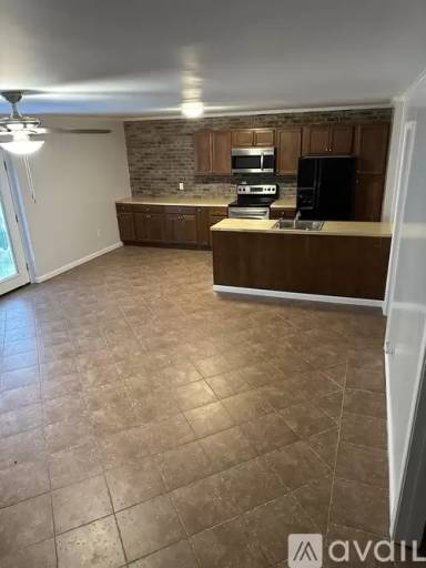 Main picture of 1206 Lake Forest Dr