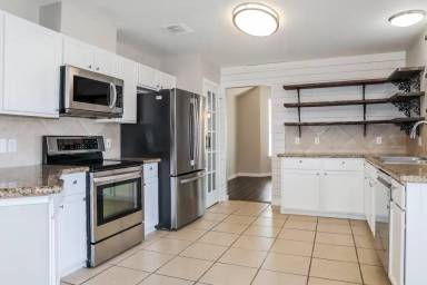 Main picture of 311 Lake View Dr