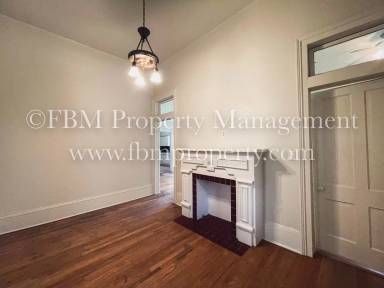 Main picture of 1824 W 5th Ave
