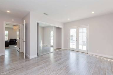 Main picture of 6603 Bellingham Ave