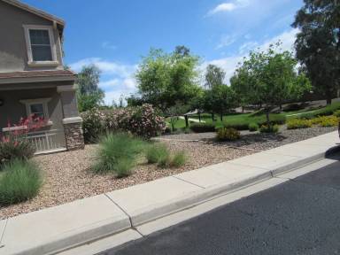Main picture of 17134 W Ironwood St