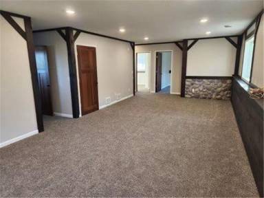 Main picture of 106 8th St
