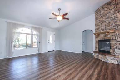 Main picture of 1889 N Emerald Dr