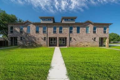 Main picture of 6520 Park Place Dr