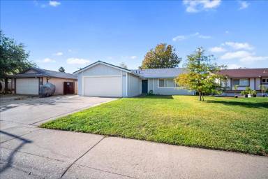Main picture of 2944 Calle del Sol Way