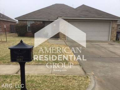 Main picture of 8601 SW 46th Pl