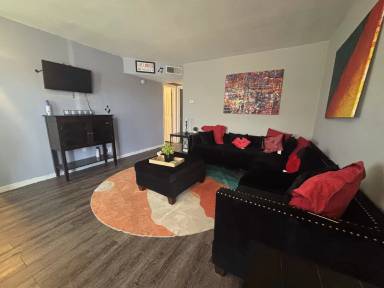 Main picture of 213 Jefferson Ave