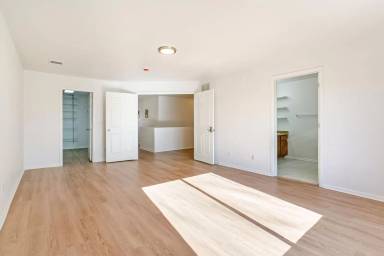 Main picture of 5178 Netherland St